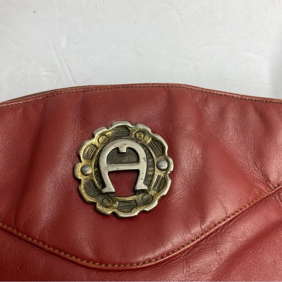 Vintage 70s Etienne Aigner Red Shoulder Bag Hand Made Oxblood Leather 12X9" - Picture 4 of 16